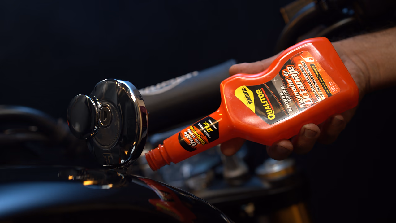 Producto para motocicleta en una fotografía comercial